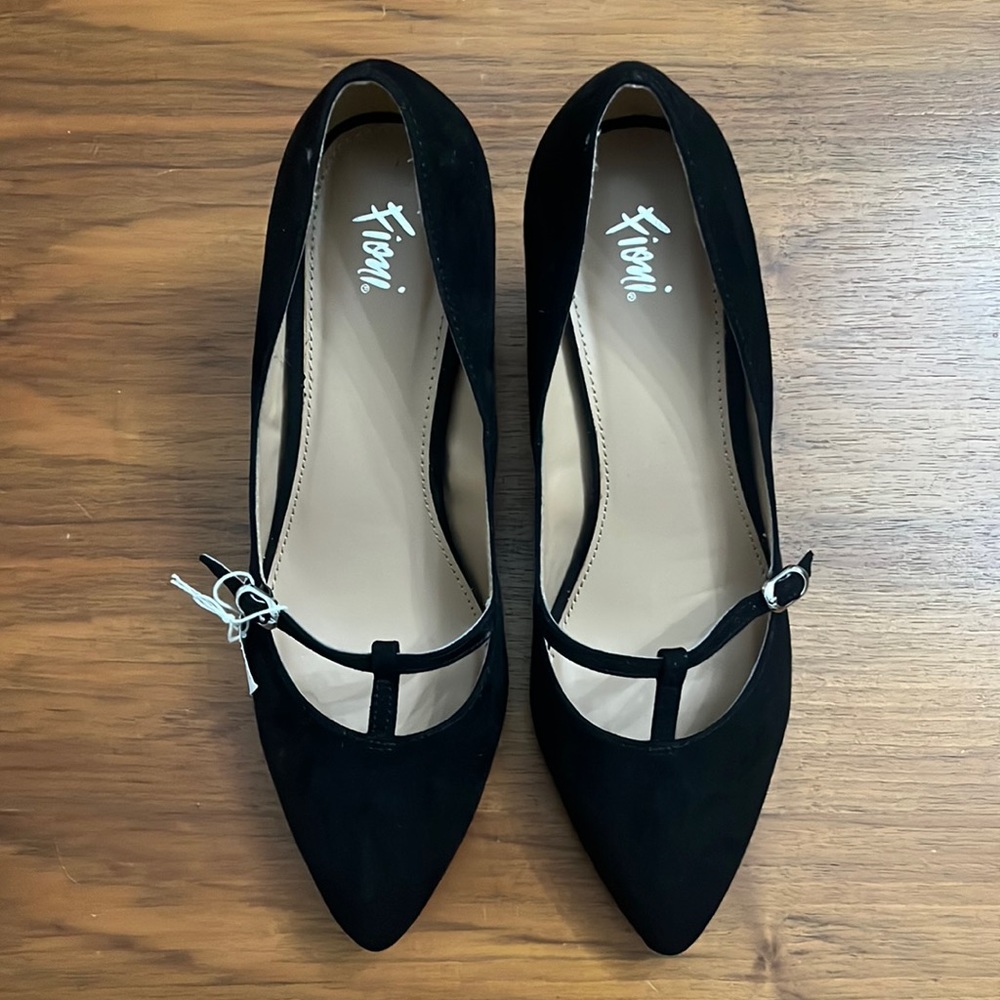 New Fioni Lucy Black Suede Heels size 10